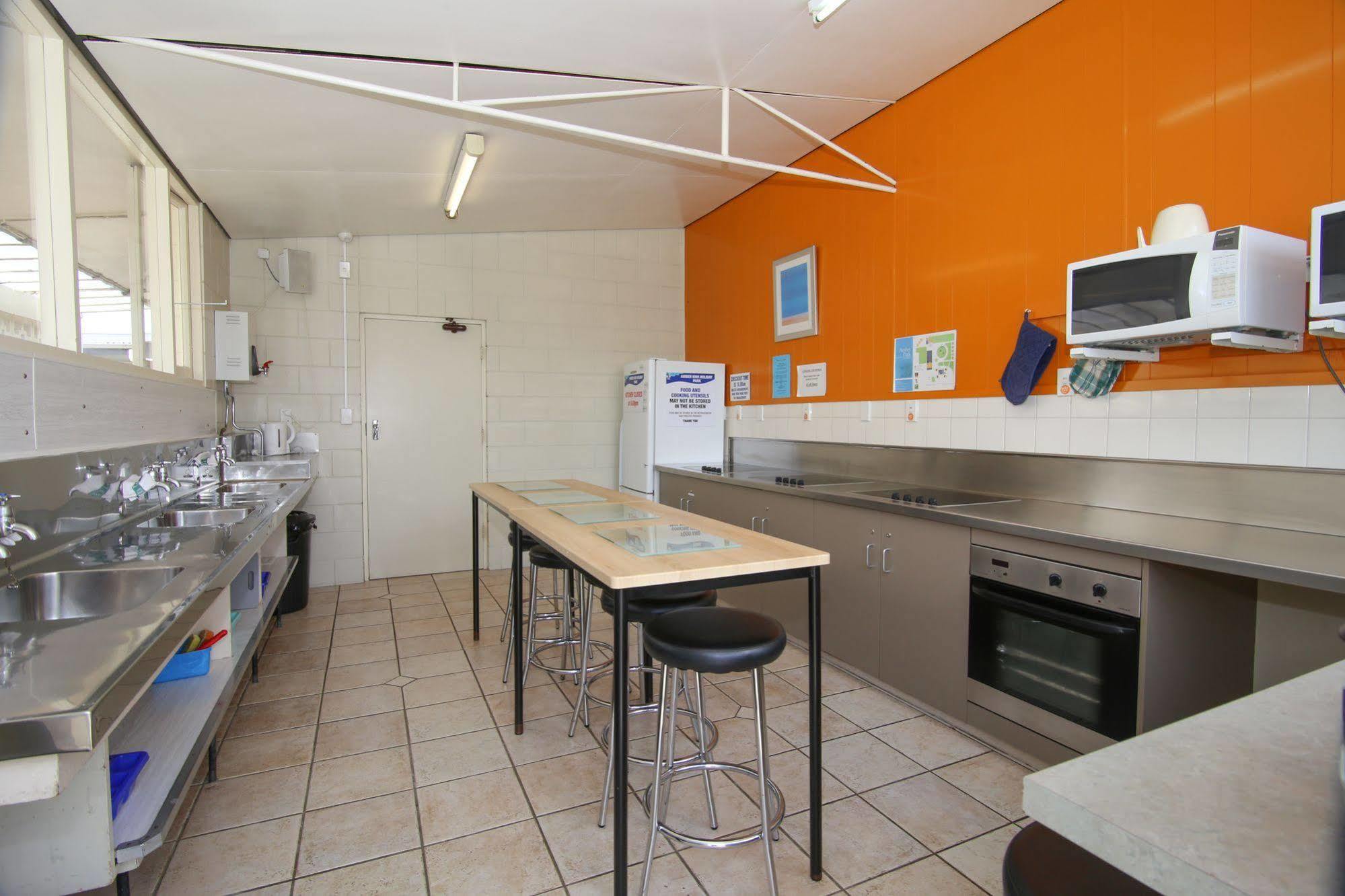 Amber Kiwi Holiday Park & Motels Christchurch Exterior foto